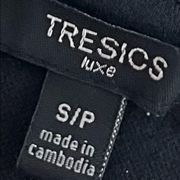 Women’s Tresics Luxe London Black Long Sleeved Top - Picture 5 of 5